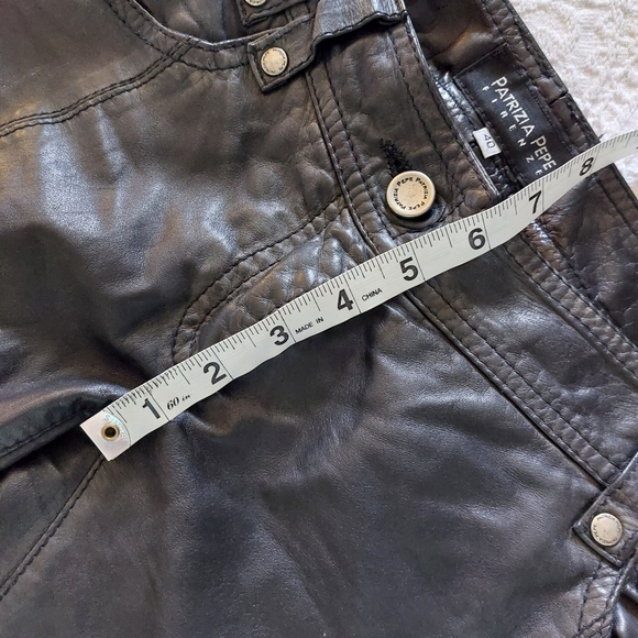 PATRIZIA PEPE FIRENZE VINTAGE ITALIAN LAMBSKIN CROP PANTS - Picture 14 of 16